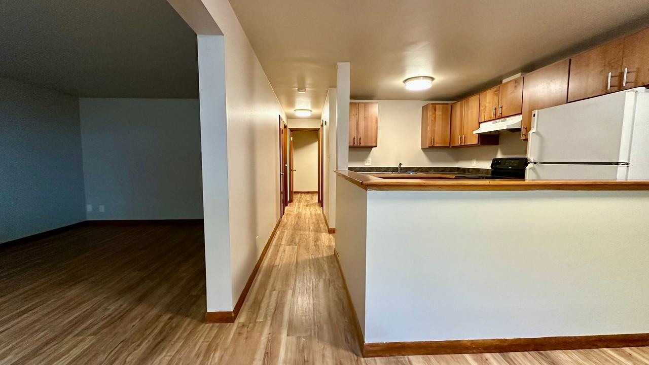 Welcome to Parkwood Apartments! - Photo 4 of 47