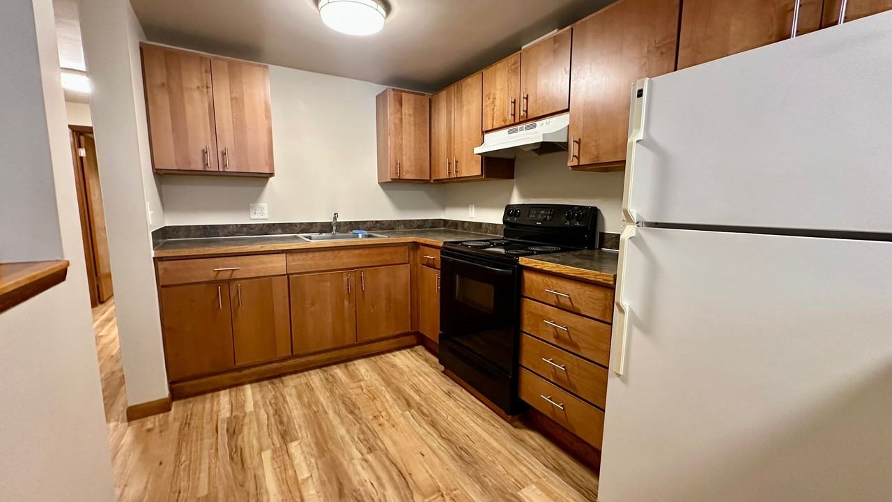 Welcome to Parkwood Apartments! - Photo 6 of 47