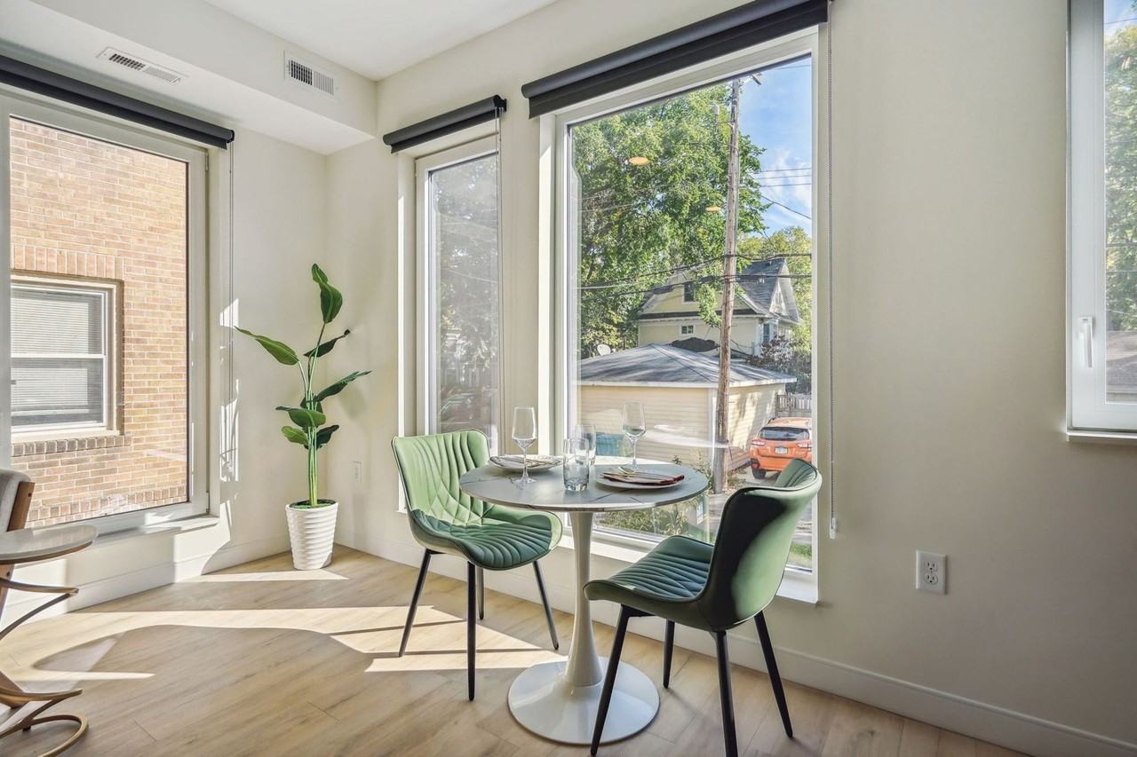 The Lora - Photo 2 of 50