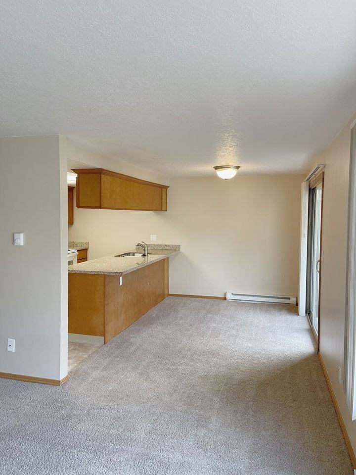 Roxclif Apartments - Photo 5 of 24