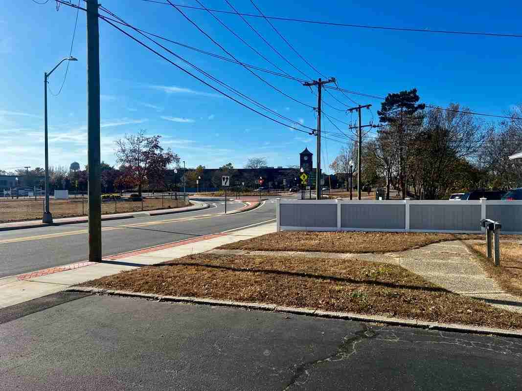 71 Lake St - Photo 2 of 22