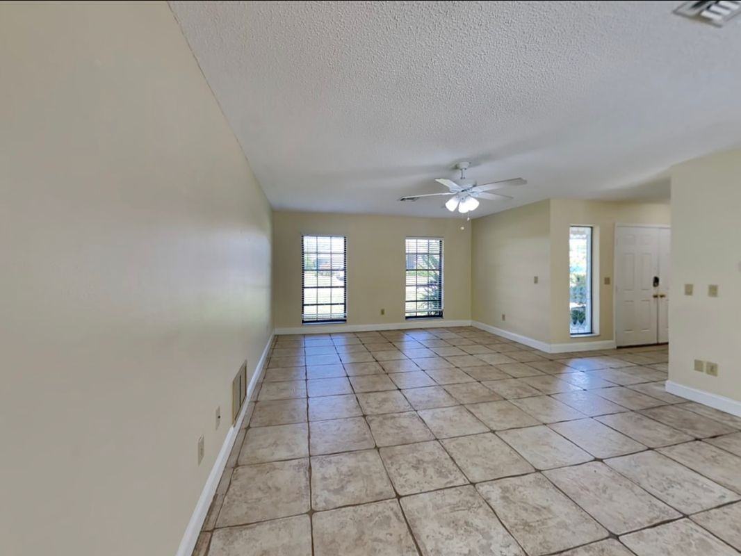 115 Brandywine Cir - Photo 2 of 12