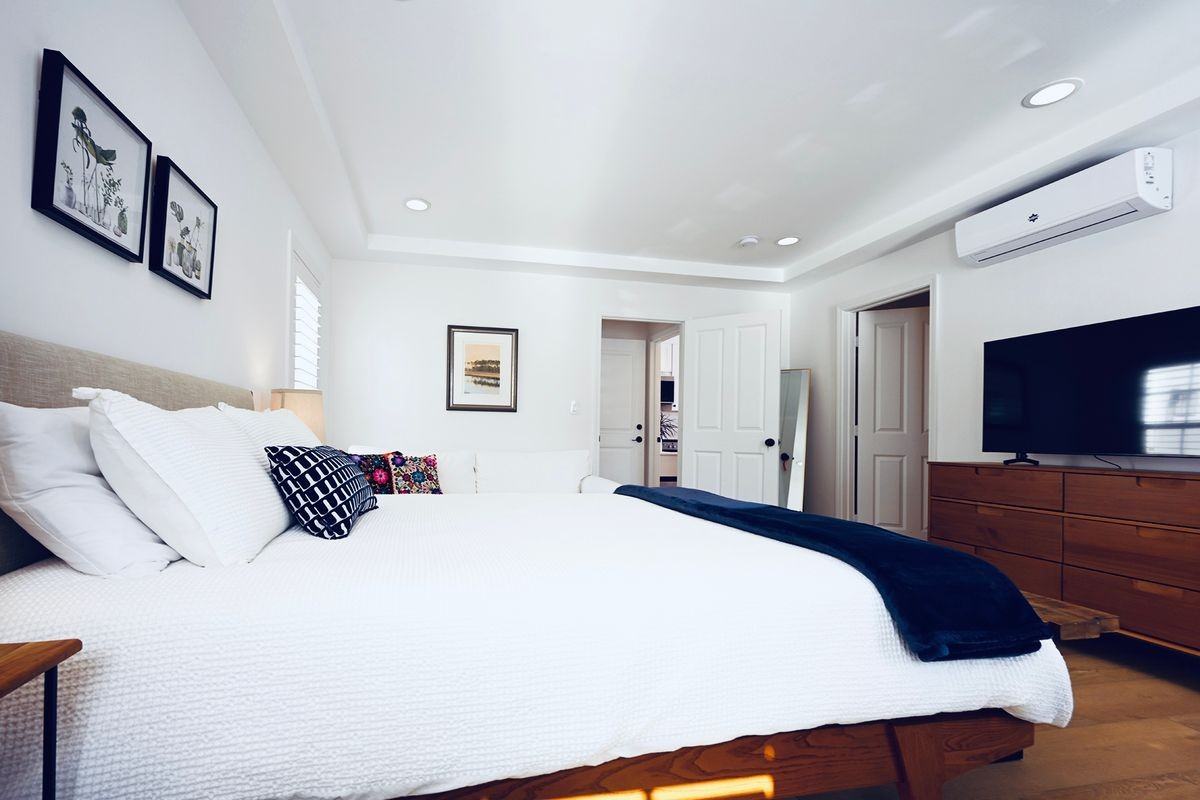 400 Oak Ln - Photo 2 of 17