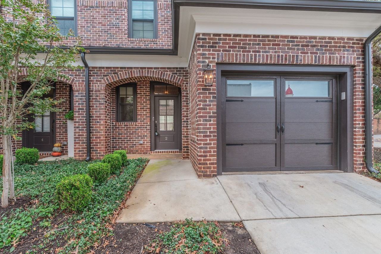 2 Townpark Cir - Photo 3 of 20