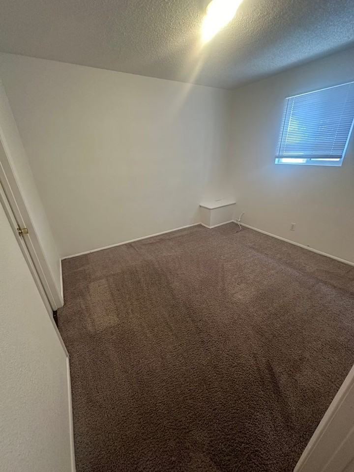 185 Circle Dr, Fernley, NV 89408 (Send WO's to Rex) - Photo 2 of 7