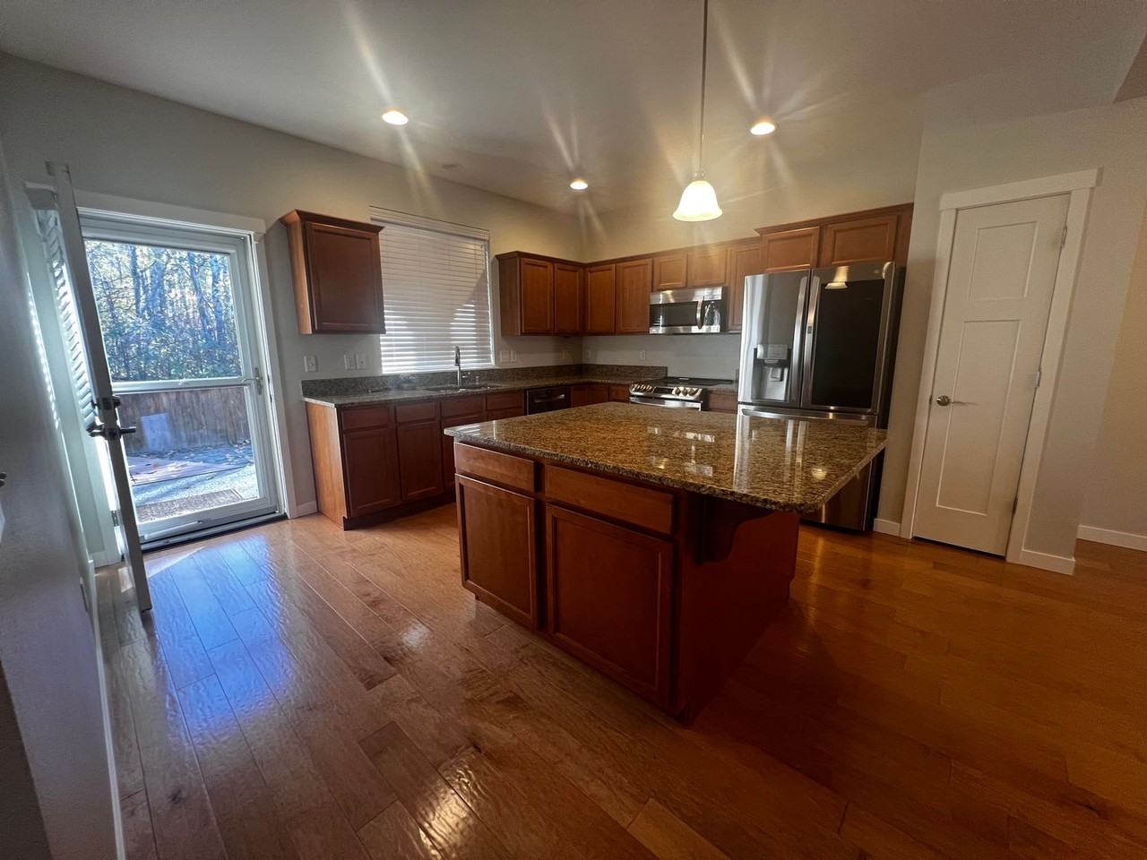 4704 Hadley St - Photo 3 of 22