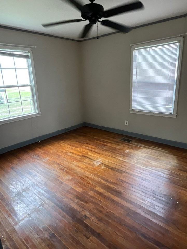 1633 Jackson Bluff Rd - Photo 7 of 20