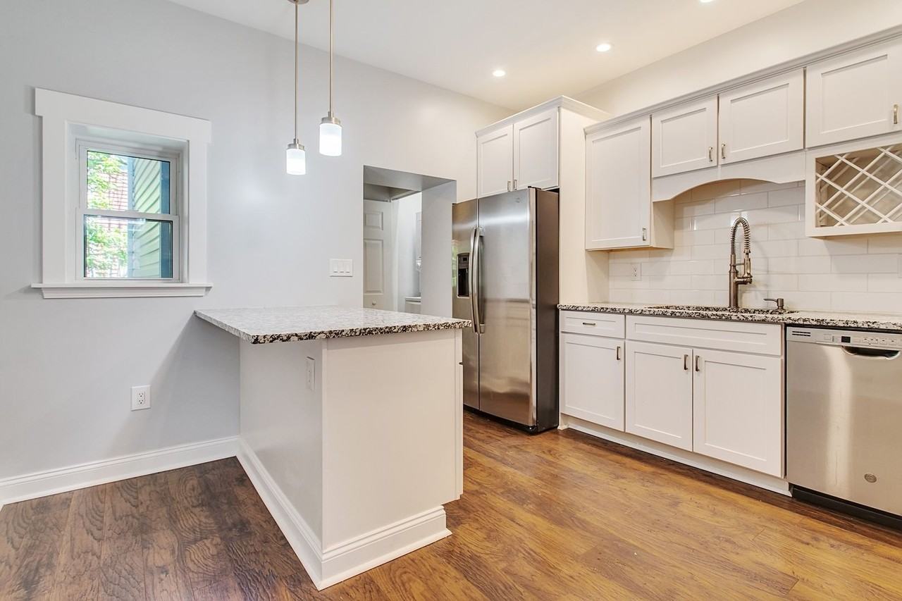 163 45th St - Photo 7 of 29