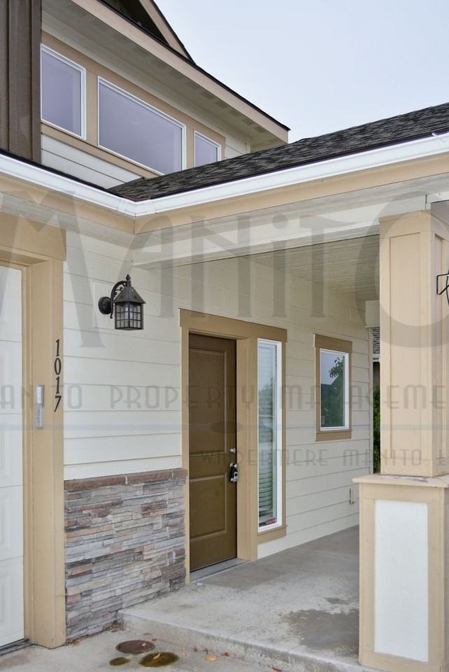 1017 W Highpeak Dr - Photo 2 of 20