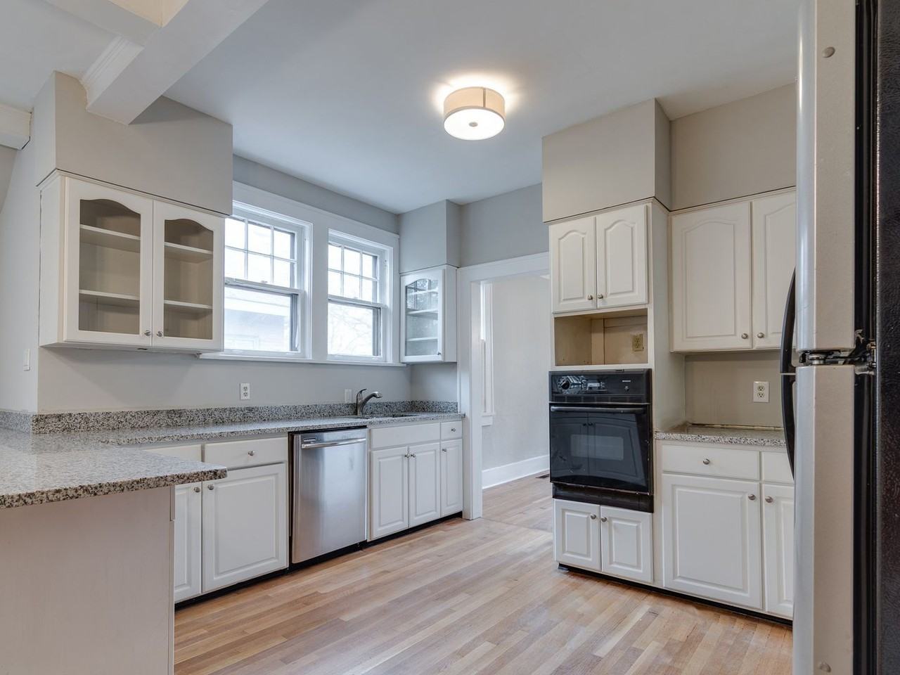 861 N Barksdale St - Photo 5 of 15