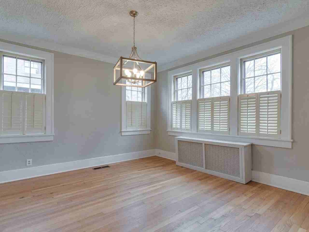 861 N Barksdale St - Photo 4 of 15