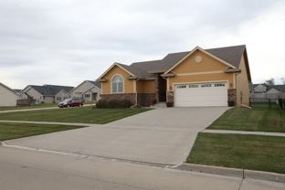 203 Sw Springfield Dr - Photo 1 of 1