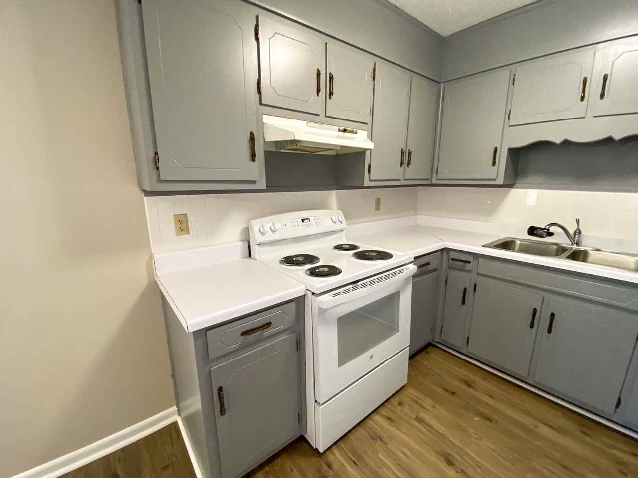 201 21st Street North #3 - Photo 5 of 16