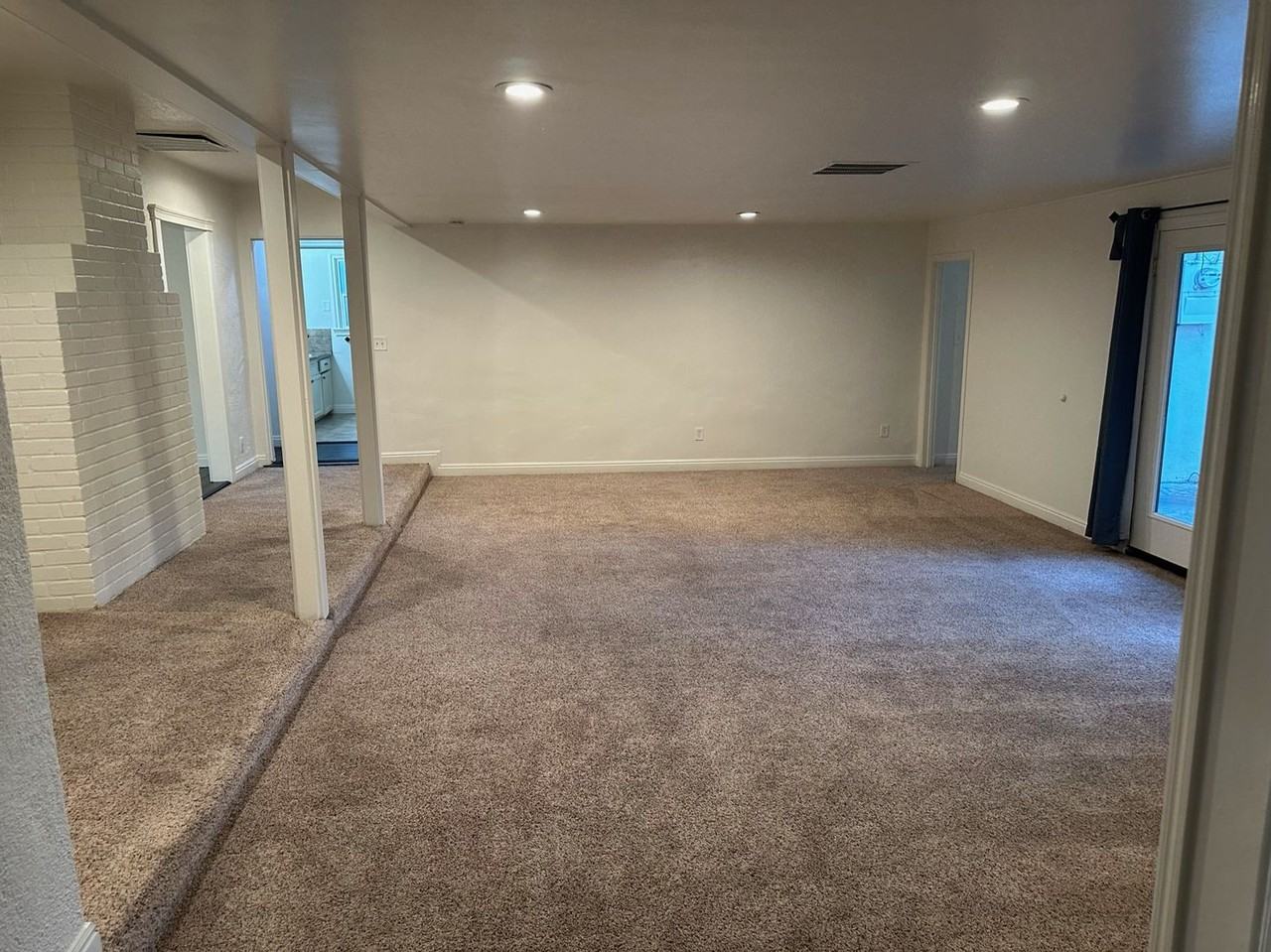 1705 W Noble Ave - Photo 7 of 34