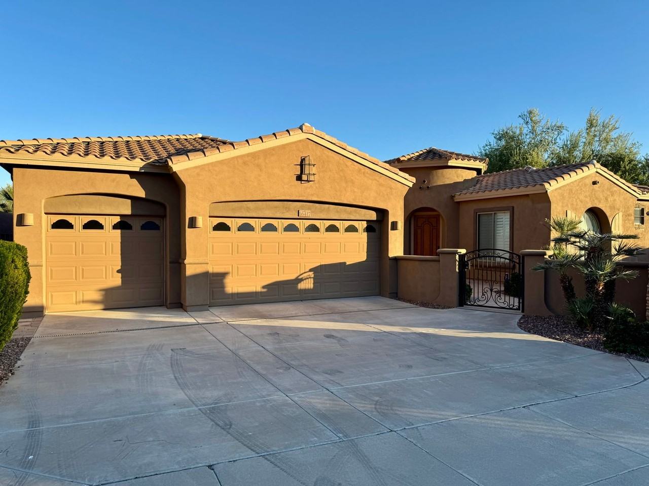 16417 S 28th Ave - Photo 3 of 46