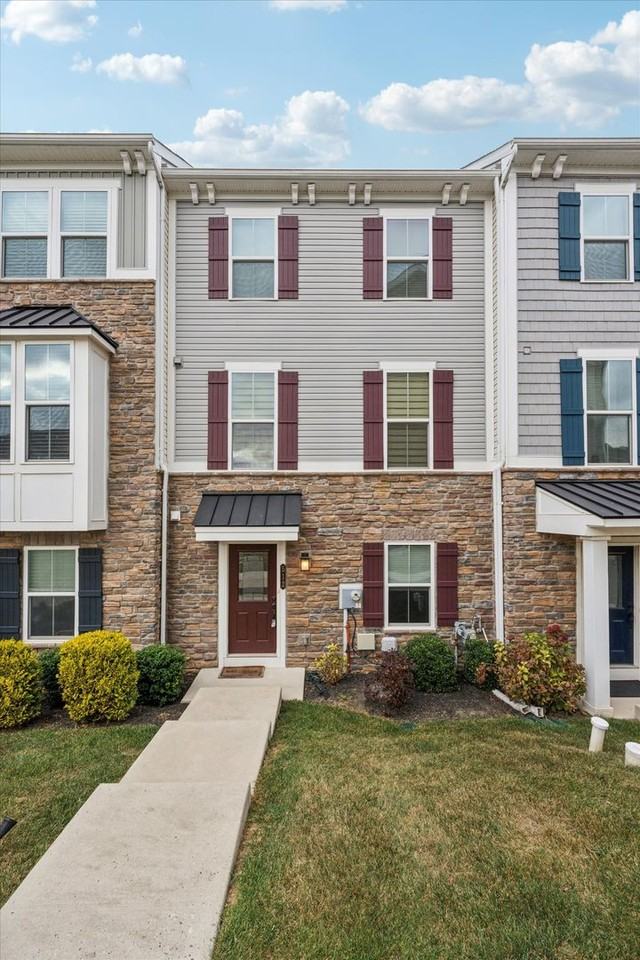 512 Sapphire Dr - Photo 2 of 34