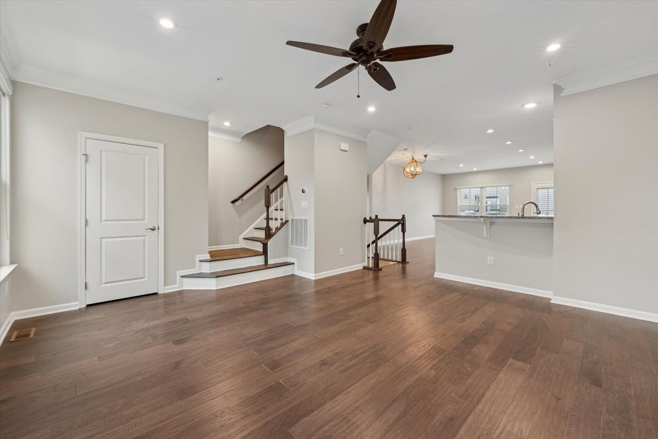 512 Sapphire Dr - Photo 6 of 34