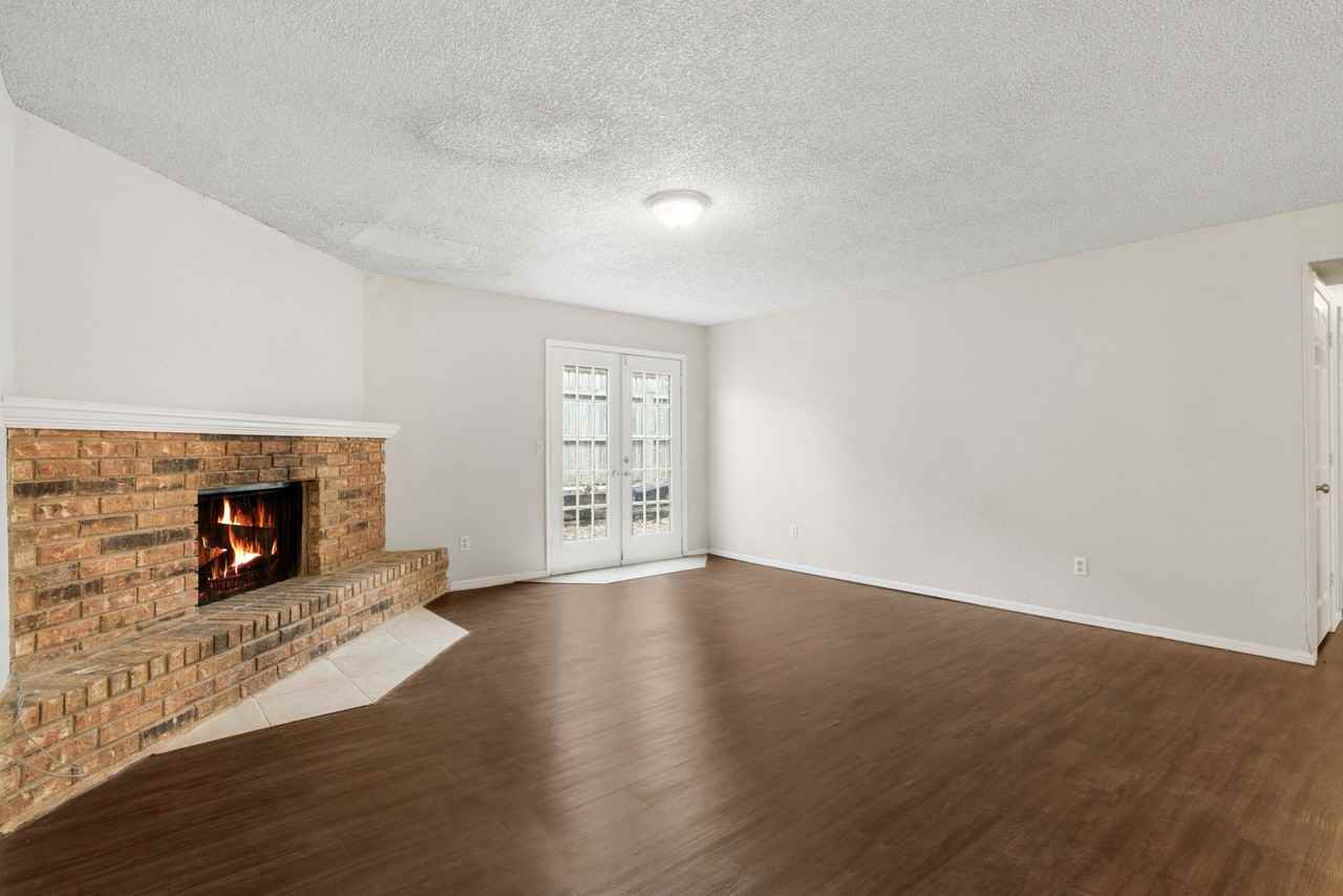 Shadow Mountain Duplexes - Photo 3 of 24