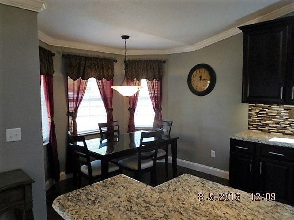 4 Potwood Pl - Photo 3 of 14