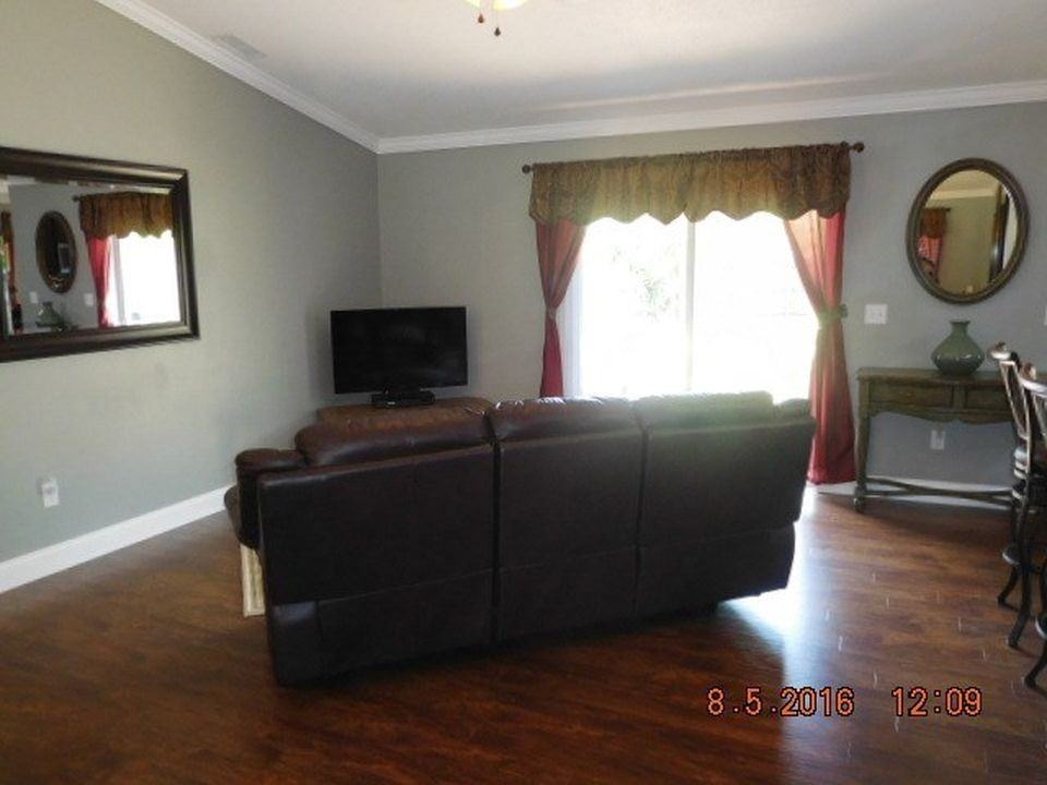 4 Potwood Pl - Photo 5 of 14