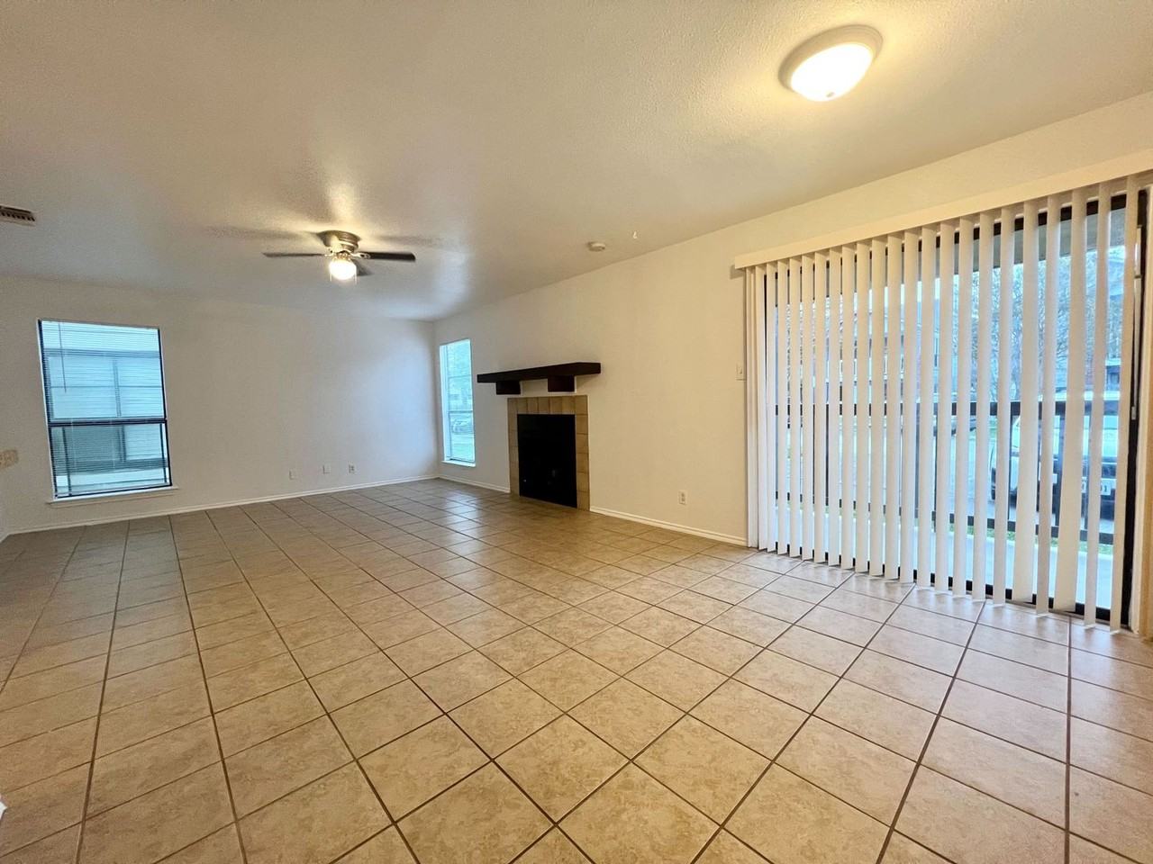 810 Station Street - Photo 3 of 38