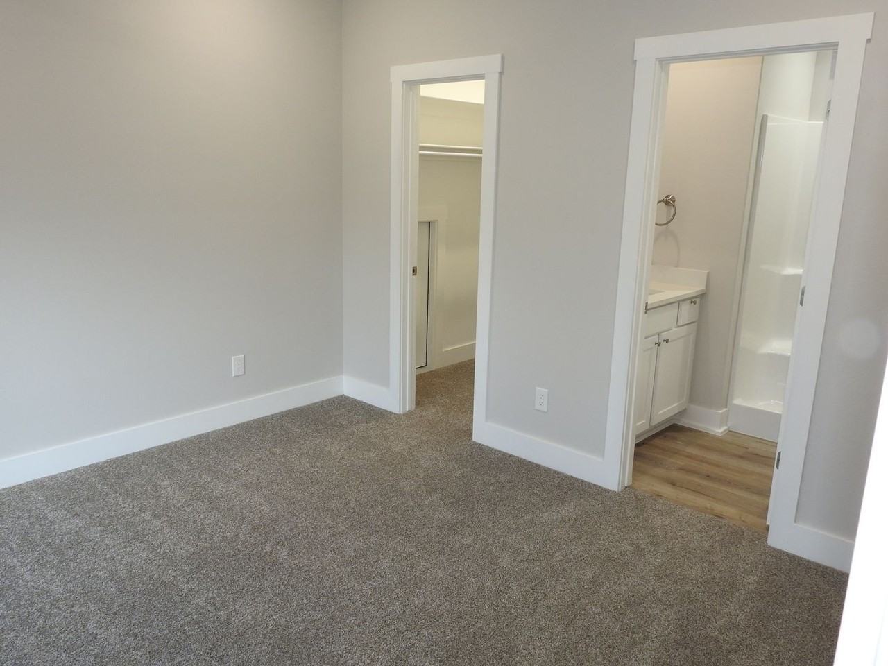 1224 S Washington Ave - Photo 3 of 50