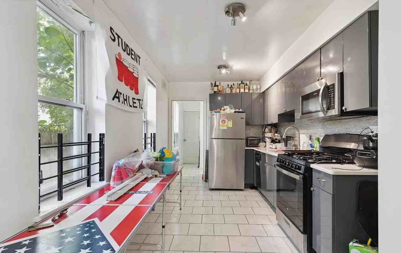 1604 West Montgomery Avenue - Photo 3 of 23