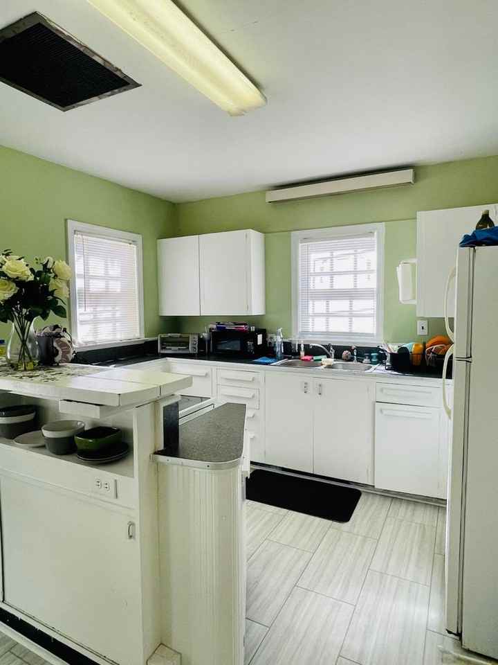 110 North St - Photo 7 of 14