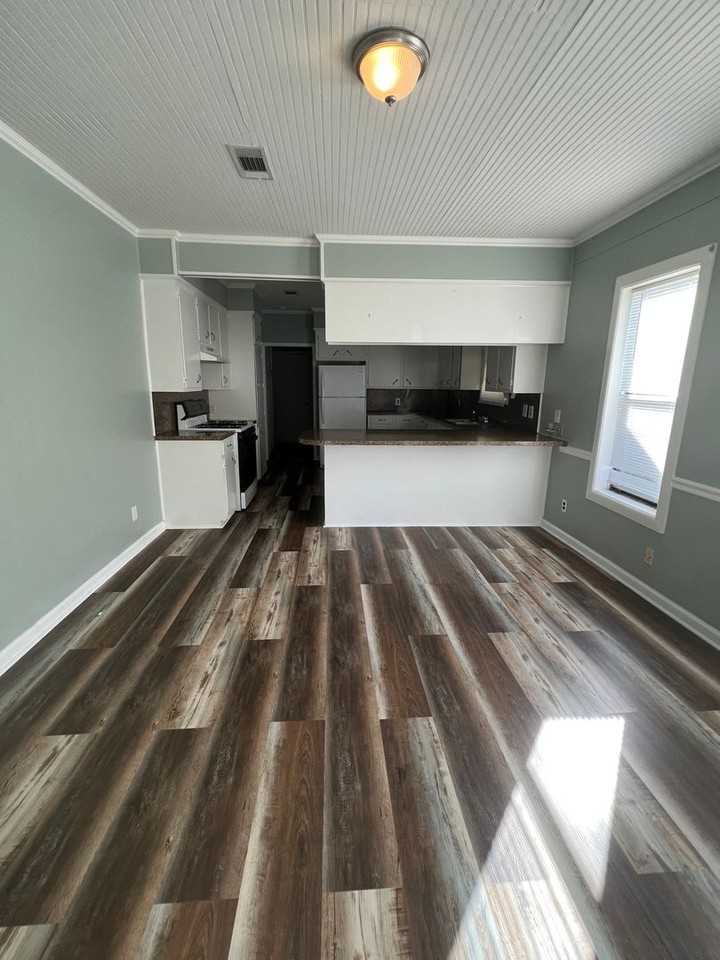 2320 Greenlawn St - Photo 2 of 19