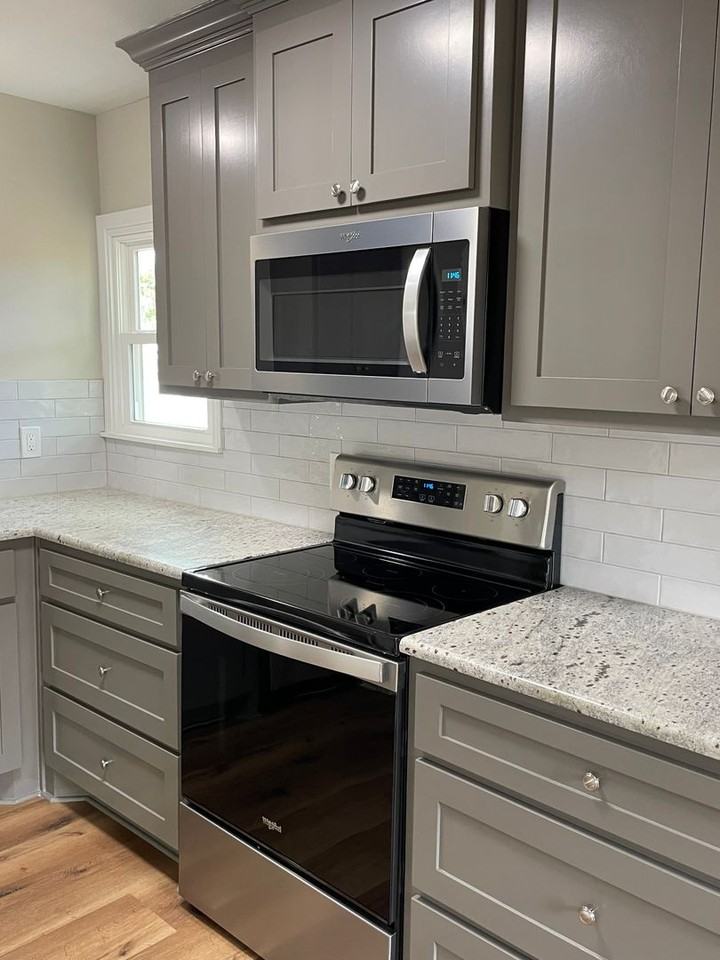 2721 Mitchell Ave - Photo 3 of 20