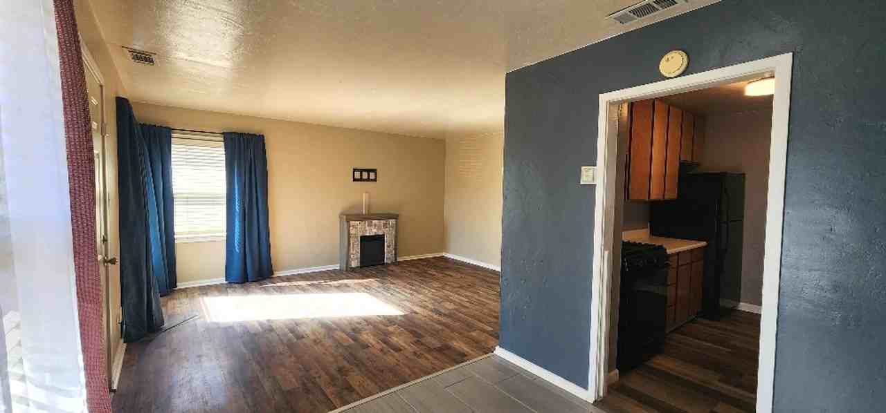 2008 Rice St - Photo 5 of 17