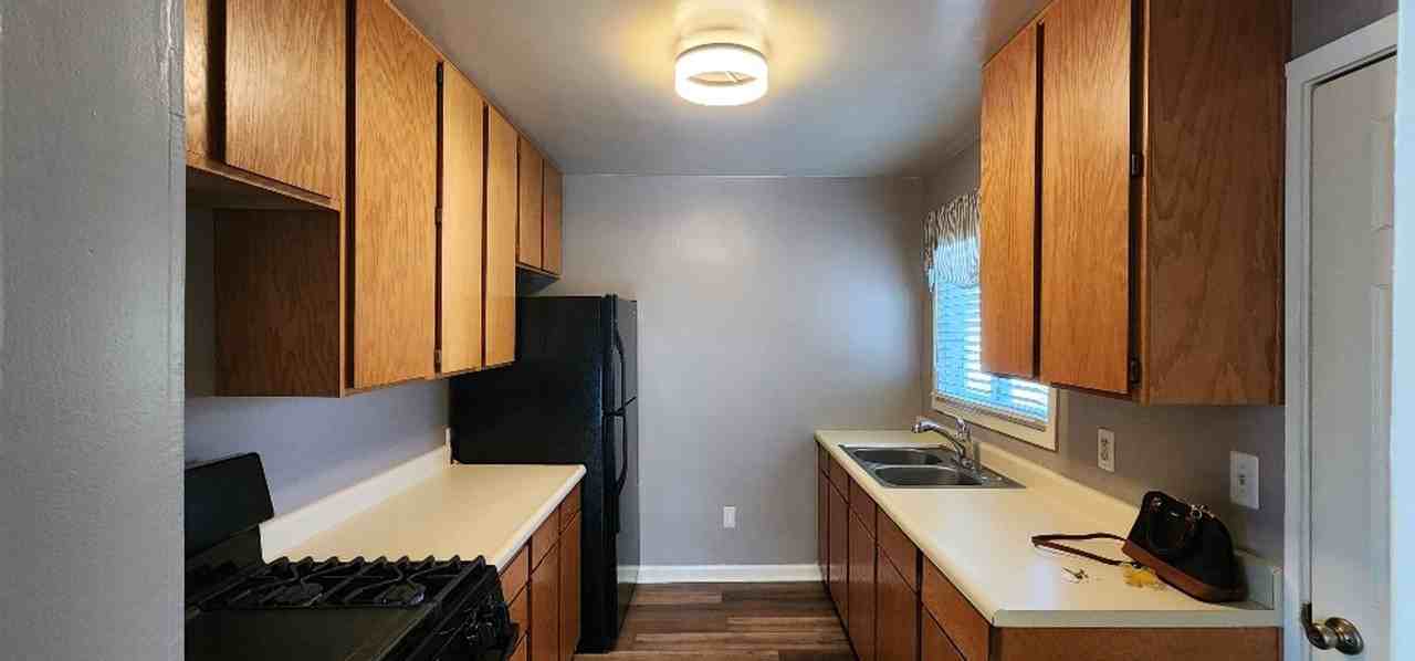 2008 Rice St - Photo 7 of 17
