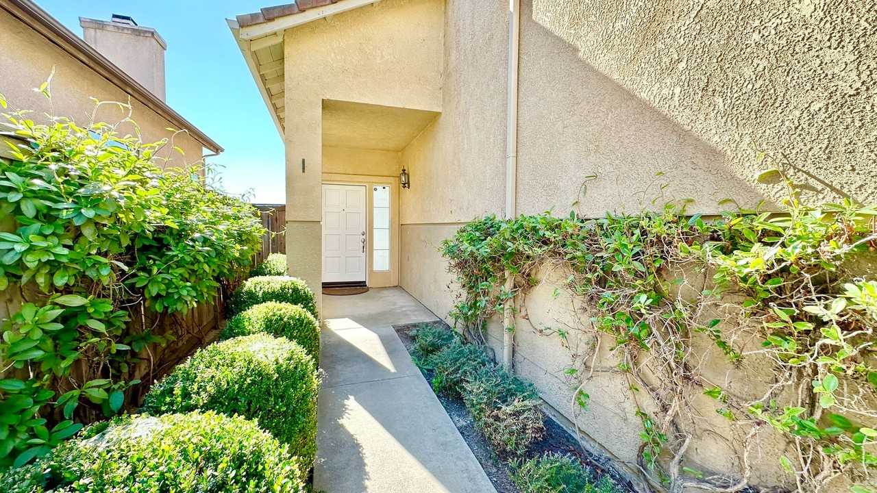 5751 Galloway Pl - Photo 4 of 37