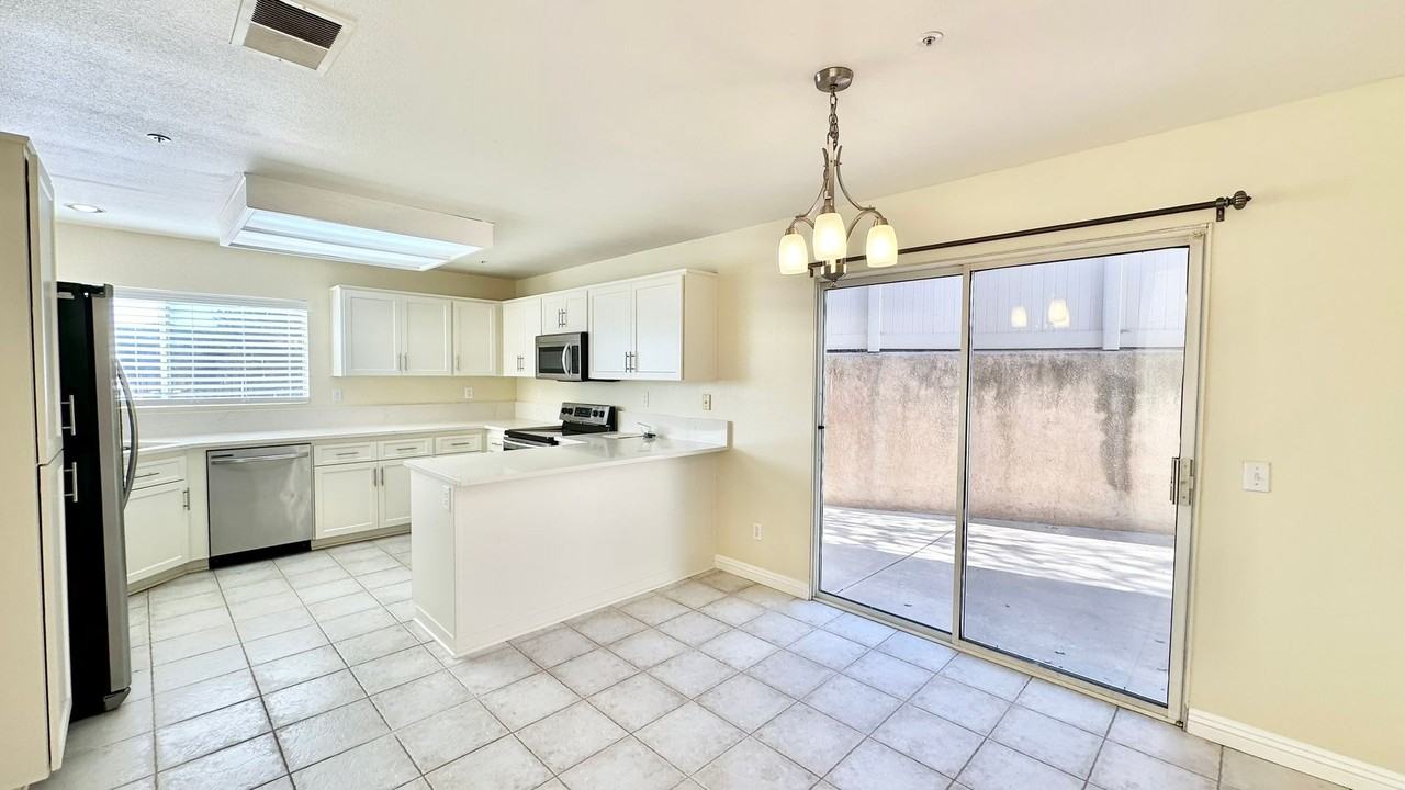 5751 Galloway Pl - Photo 6 of 37