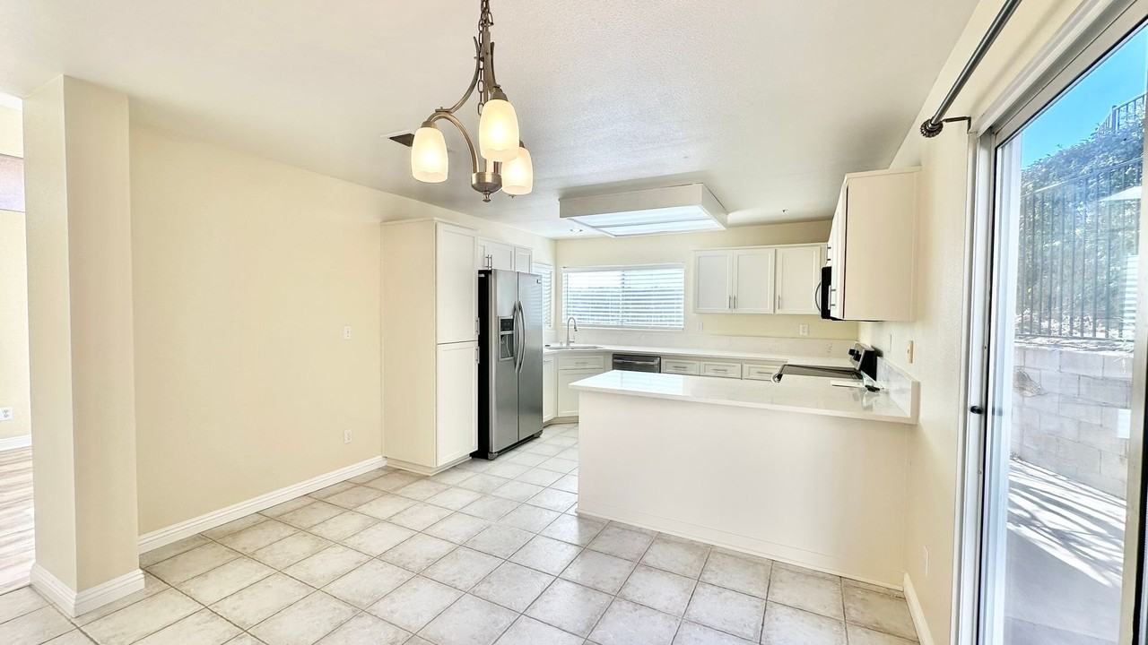 5751 Galloway Pl - Photo 7 of 37