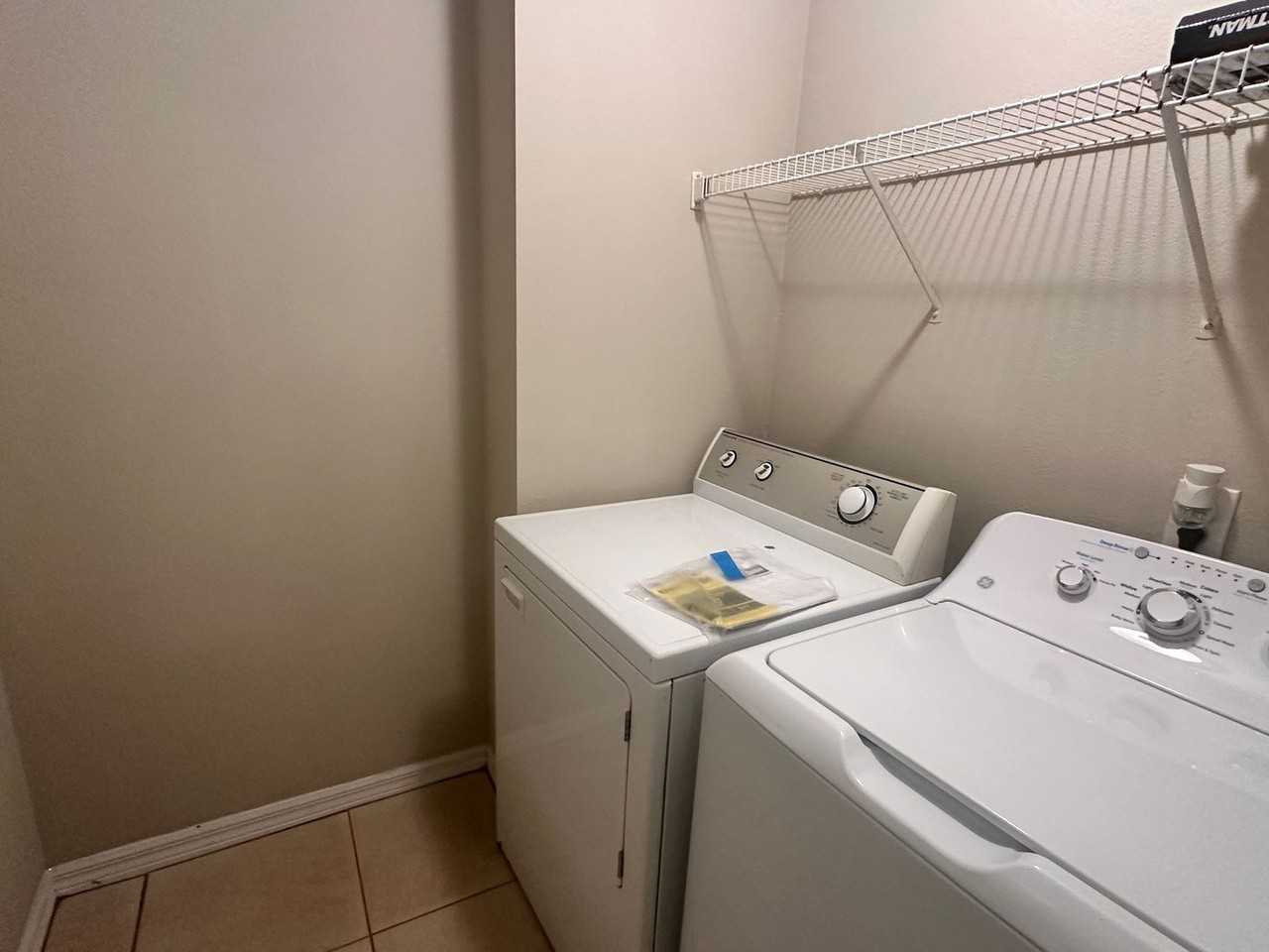 3591 Kernan Blvd S - Photo 2 of 11