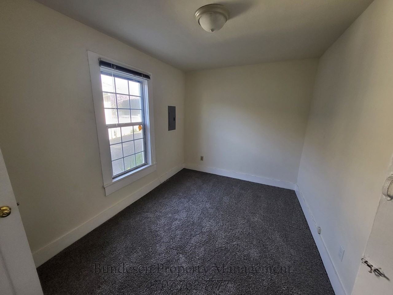 32 West Street - Photo 6 of 9