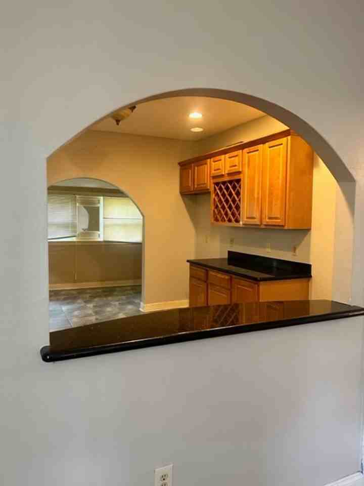 2477 Dreux Ave - Photo 3 of 20