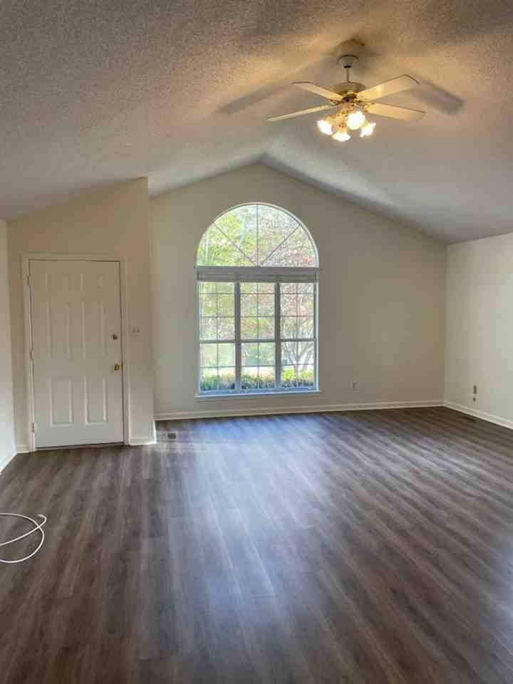 130 Ashlin Woods Dr Ne - Photo 2 of 12