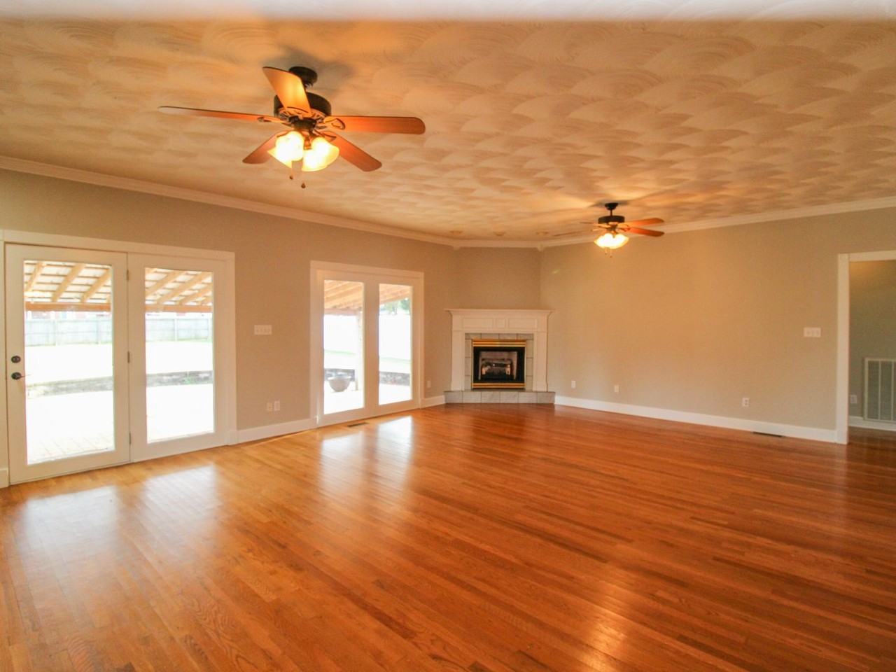 17524 Martin Dr - Photo 6 of 50