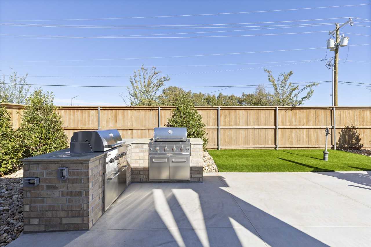 Chisholm Pointe - Photo 6 of 42