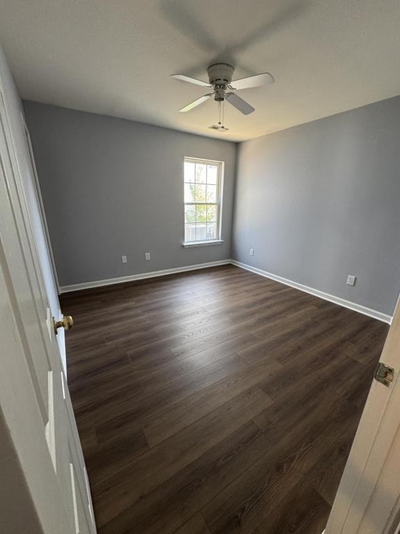 884 Silvercrest Dr - Photo 7 of 14