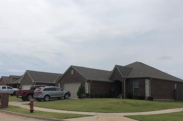 901 Sw 79th St - Photo 2 of 15