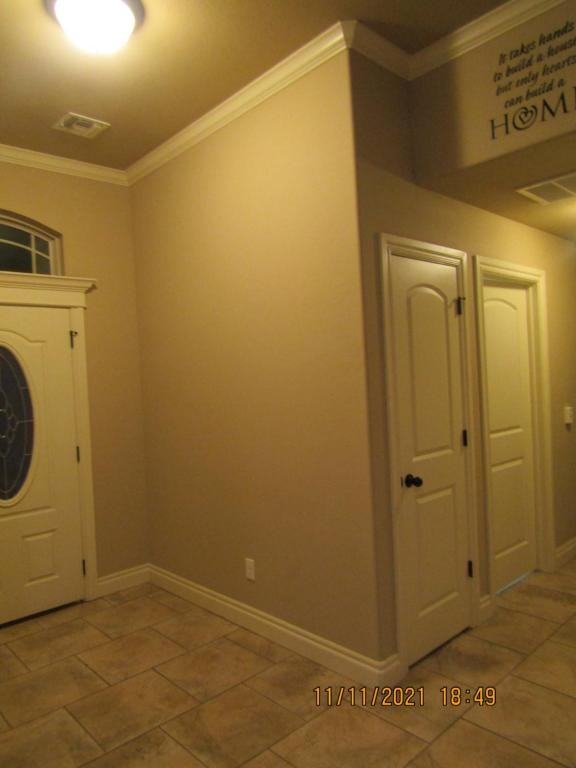 901 Sw 79th St - Photo 3 of 15