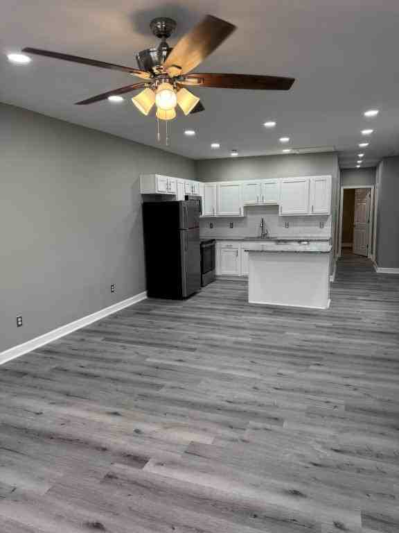 403 E Brandeis Ave - Photo 2 of 21