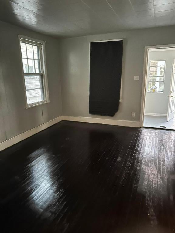 5746 Acme Ave - Photo 3 of 7