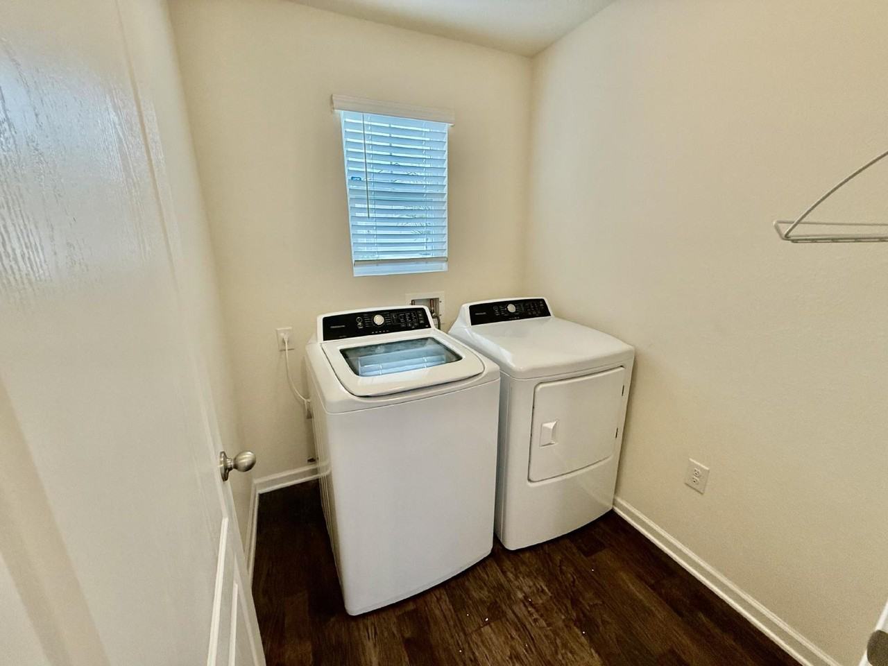 8352 Cape Fox Dr - Photo 6 of 16