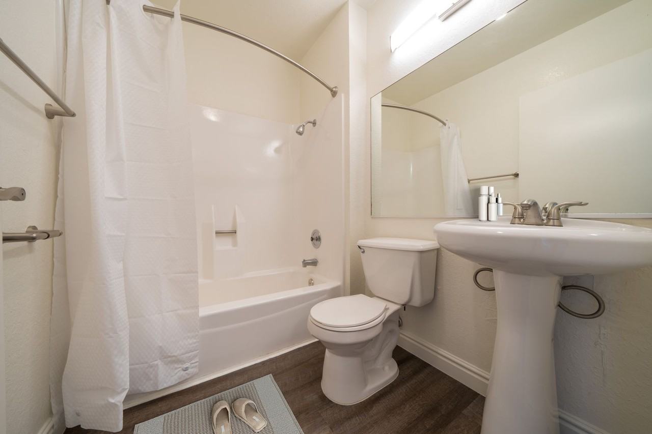 Your Vibrant New Home - Photo 3 of 18