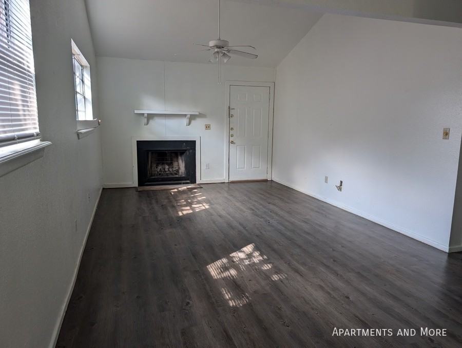 622 Mill St #B - Photo 2 of 11