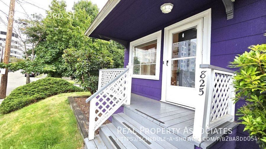 825 Ne 63rd St - Photo 2 of 15